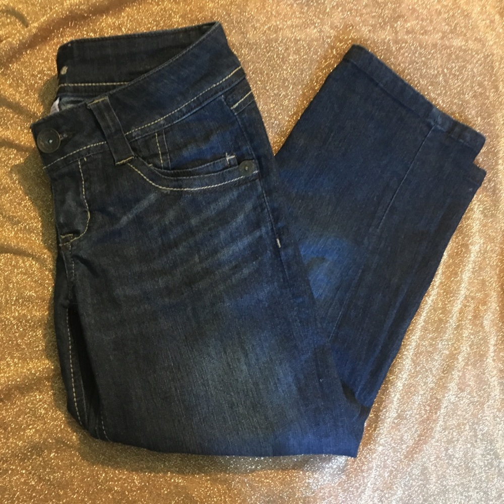 Candies dark was denim capris